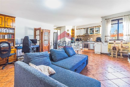 Apartamento T3 à venda na Rua Doutor Silvestre Falcão