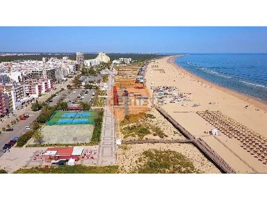 Apartamento T1 à venda na Avenida Infante Dom Henrique, 11