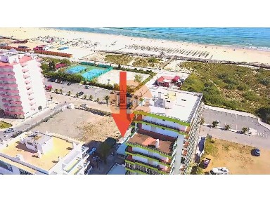 Apartamento T2 à venda na Avenida Infante Dom Henrique, 11
