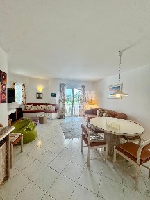 Apartamento T2 à venda na Estrada de Albufeira