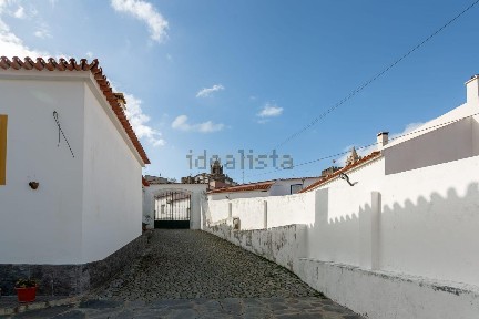 Moradia geminada à venda na Rua de São Bento, 12