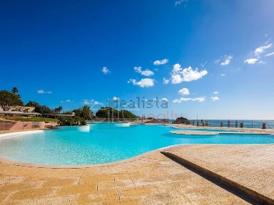 Apartamento T1 à venda no Porto Dona Ana - Alto dos Montinhos