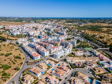 Apartamento T2 à venda na Rua Carlos Alberto Correia Ribeiro