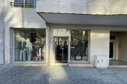 Espaço comercial à venda na Rua Adélia Ferreira dos Santos Carvalho, 80