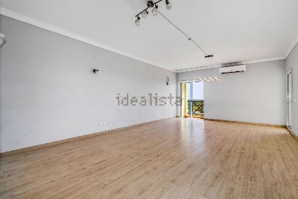 Apartamento T4 à venda em Em516, 95 a