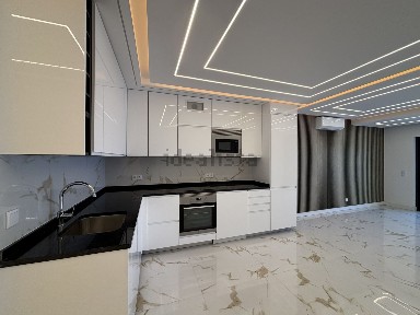 Apartamento T2 à venda na Avenida Infante de Sagres, 2