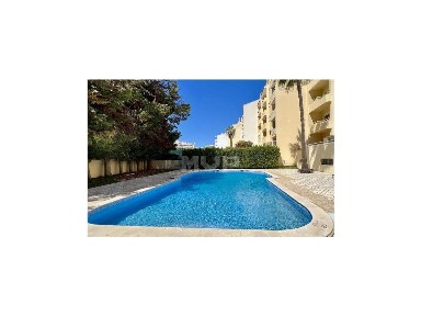 Apartamento T1 à venda na Rua Cândido Guerreiro