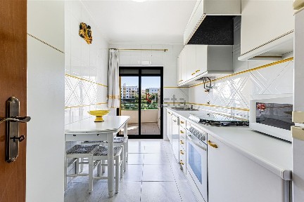 Apartamento T2 à venda em Urbanização Vila Nova, 2