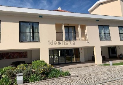Apartamento T2 à venda em Zona Nordeste