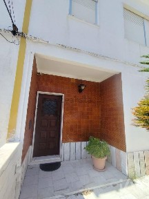 Moradia em banda à venda em Conceição