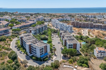 Apartamento T2 à venda na Estrada da Albardeira, 1