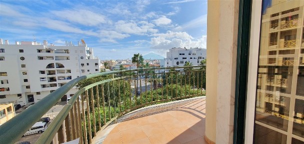 Apartamento T1 à venda em Urbanizacao Barca Do Lago, 3