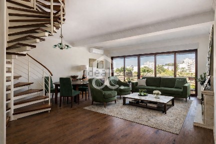 Duplex à venda na Rua Cidade de Coimbra, 5