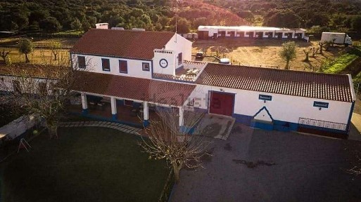 Quinta à venda em Horta do Chafariz s/n