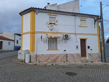 Moradia geminada à venda em Praque Doutor França, 6 a