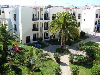 Apartamento T1 à venda na Rua Galo Louro, 11