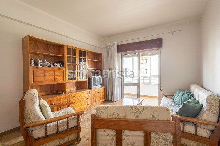 Apartamento T2 à venda em Praia de Quarteira