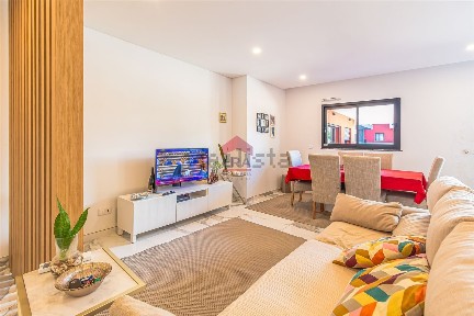 Apartamento T2 à venda na Rua Orlando Ribeiro
