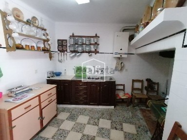 Moradia geminada à venda em Santo António (Capelins)