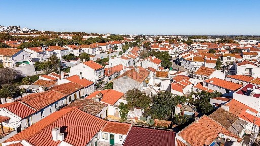Bacelo e Senhora da Saúde, Rua de Portel