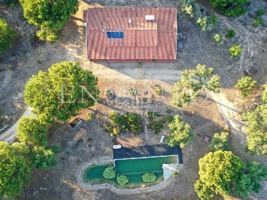 Quinta à venda em Cortiçadas de Lavre