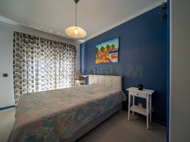 Apartamento T3 à venda na Estrada de Quelfes