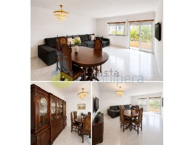 Apartamento T2 à venda na Rua Álvaro Gomes