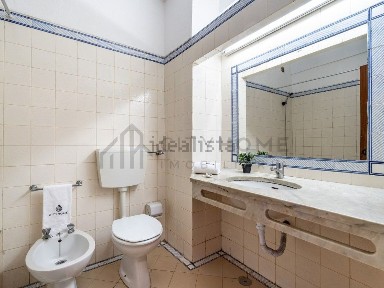 Apartamento T0 à venda na Rua Cesário Verde