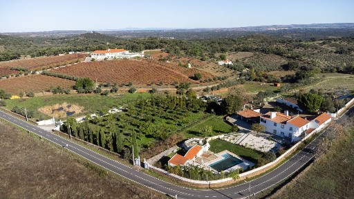 Quinta à venda em Quinta do Martinho