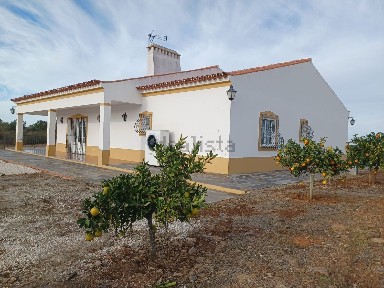 Quinta à venda em Cabeça de Carneiro