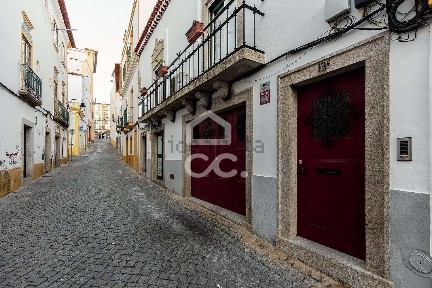 Évora, Rua de Bernardo de Matos, 13 C