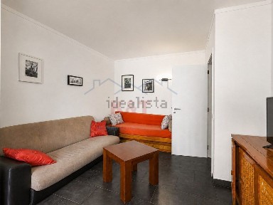 Apartamento T1 à venda na Rua Gomes Leal