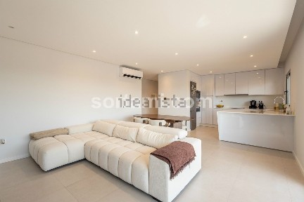 Apartamento T1 à venda na Gambelas