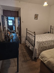 Moradia em banda à venda no Largo António Patuleia