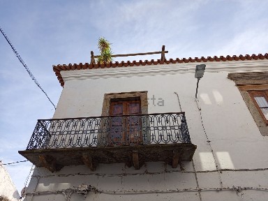 Moradia em banda à venda na Rua de São Bento