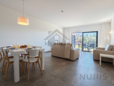 Apartamento T3 à venda na Rua Nunes Lisa