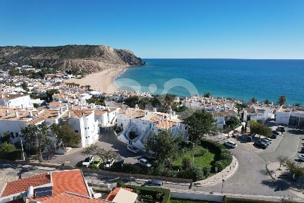 Apartamento T3 à venda na Praia da Luz