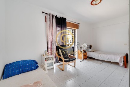 Apartamento T1 à venda na Rua do Barranco