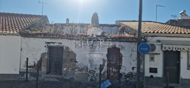 Casa ou moradia à venda em São Manços e São Vicente do Pigeiro