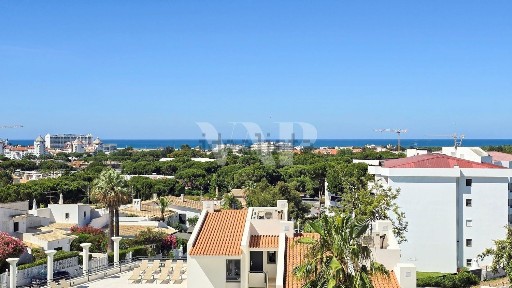 Apartamento T3 à venda em Ténis - Clube do Lago
