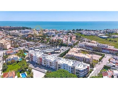 Apartamento T1 à venda na Rua da Igreja nr