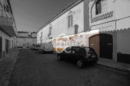 Moradia independente à venda em São Bartolomeu