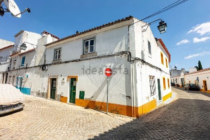 Andar de moradia à venda na Travessa dos Lagares