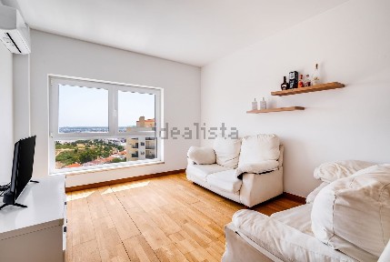 Apartamento T2 à venda na Rua da Pedra, 9