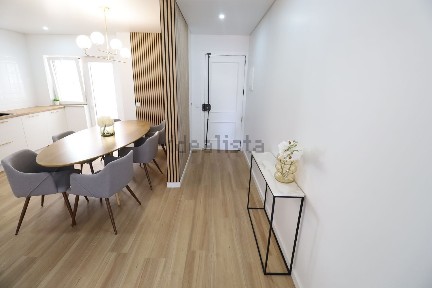 Apartamento T3 à venda na Rua Professor Egas Moniz