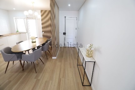 Apartamento T3 à venda na Rua Professor Egas Moniz