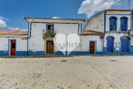 Moradia geminada à venda na Rua de São Pedro, 13
