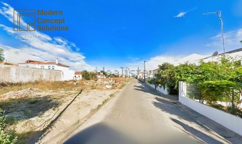 Moradia em banda à venda em Canaviais