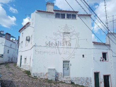 Moradia em banda à venda em Santa Maria e Santo André
