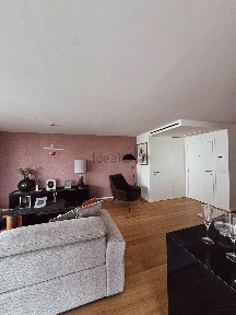 Apartamento T2 à venda na Rua do Alportel, 325
